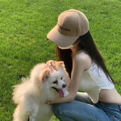 着牛仔裤的钟馗
